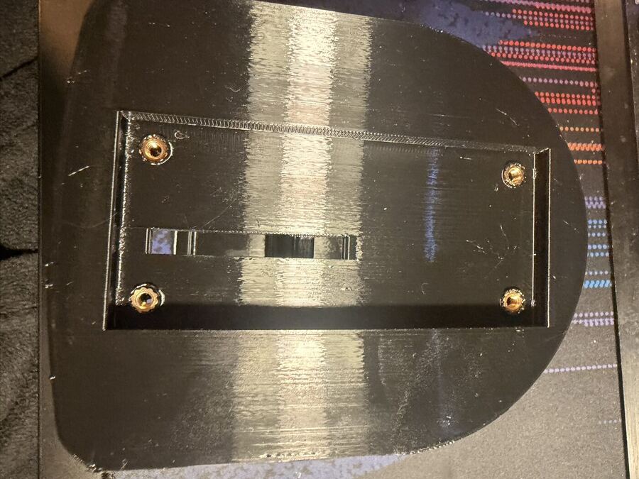 Plug with all 4 corner inserts and connector housing